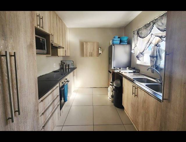 3 BEDROOM APARTMENT RENTED IN HUMEWOOD